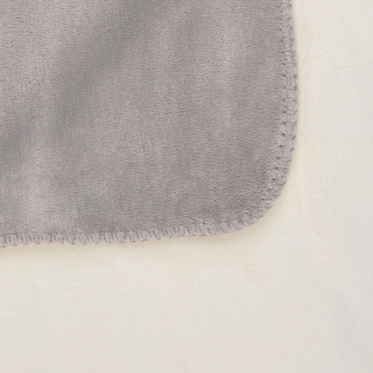 PLÉD, 150/200 cm - bílá/barvy stříbra, Basics, plast (150/200cm) - Novel