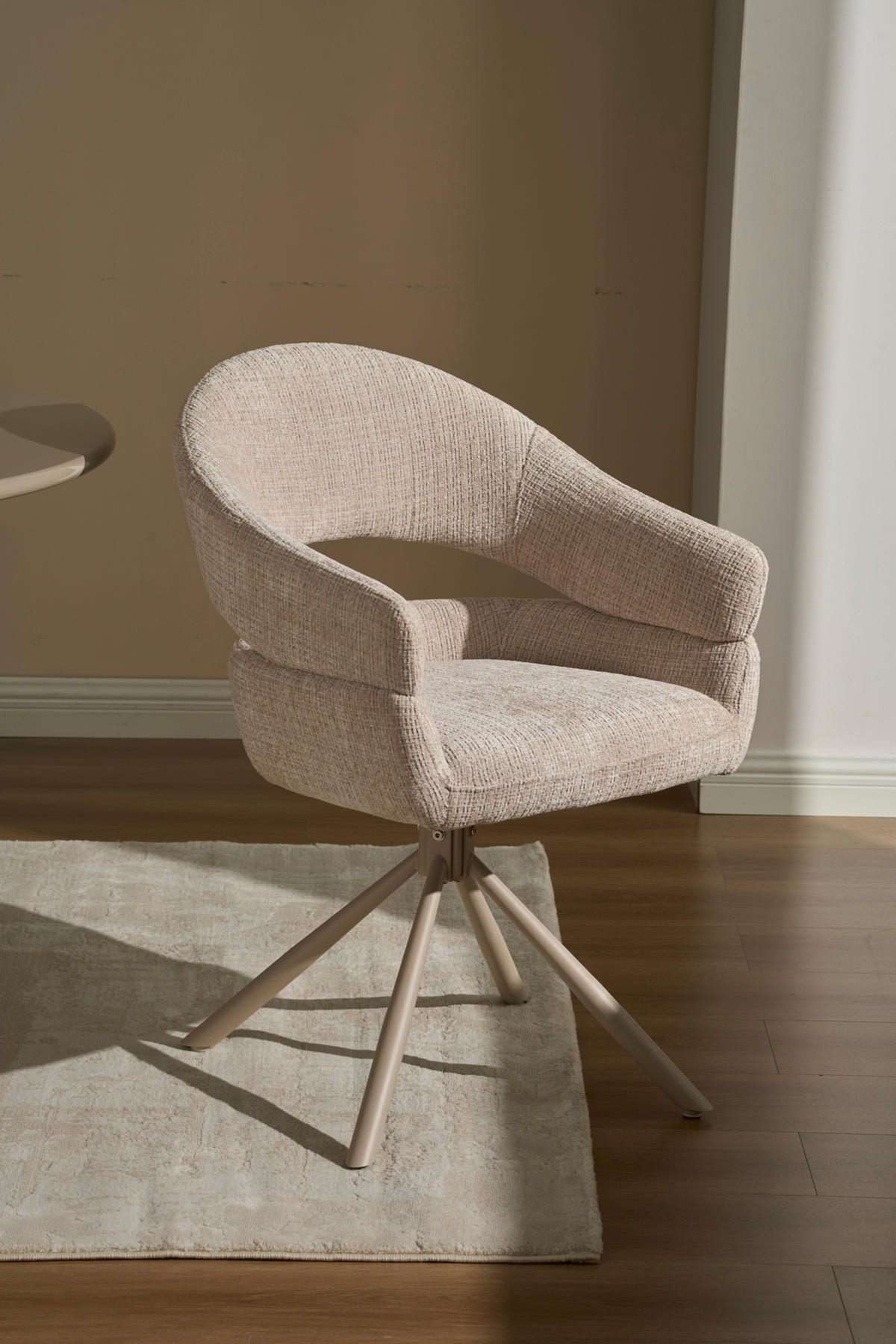 ARMLEHNSTUHL  Sitzfläche 360° drehbar Chenille  Beige  - Beige, MODERN, Holz/Textil (58/85/62cm) - Livetastic