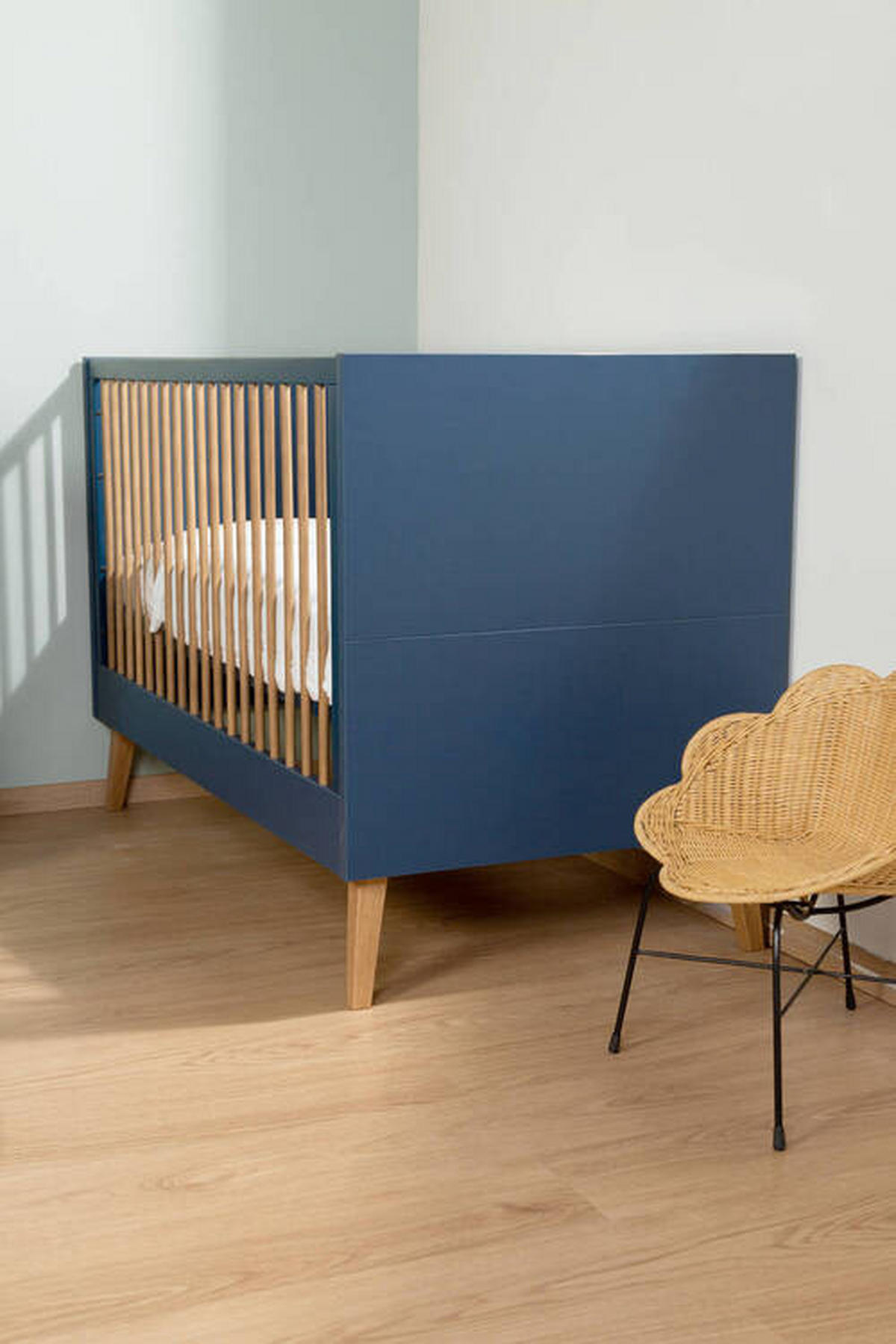 GITTERBETT Bold Blue 2in1  - Blau, KONVENTIONELL, Holzwerkstoff/Kunststoff (145/75/90cm) - Childhome