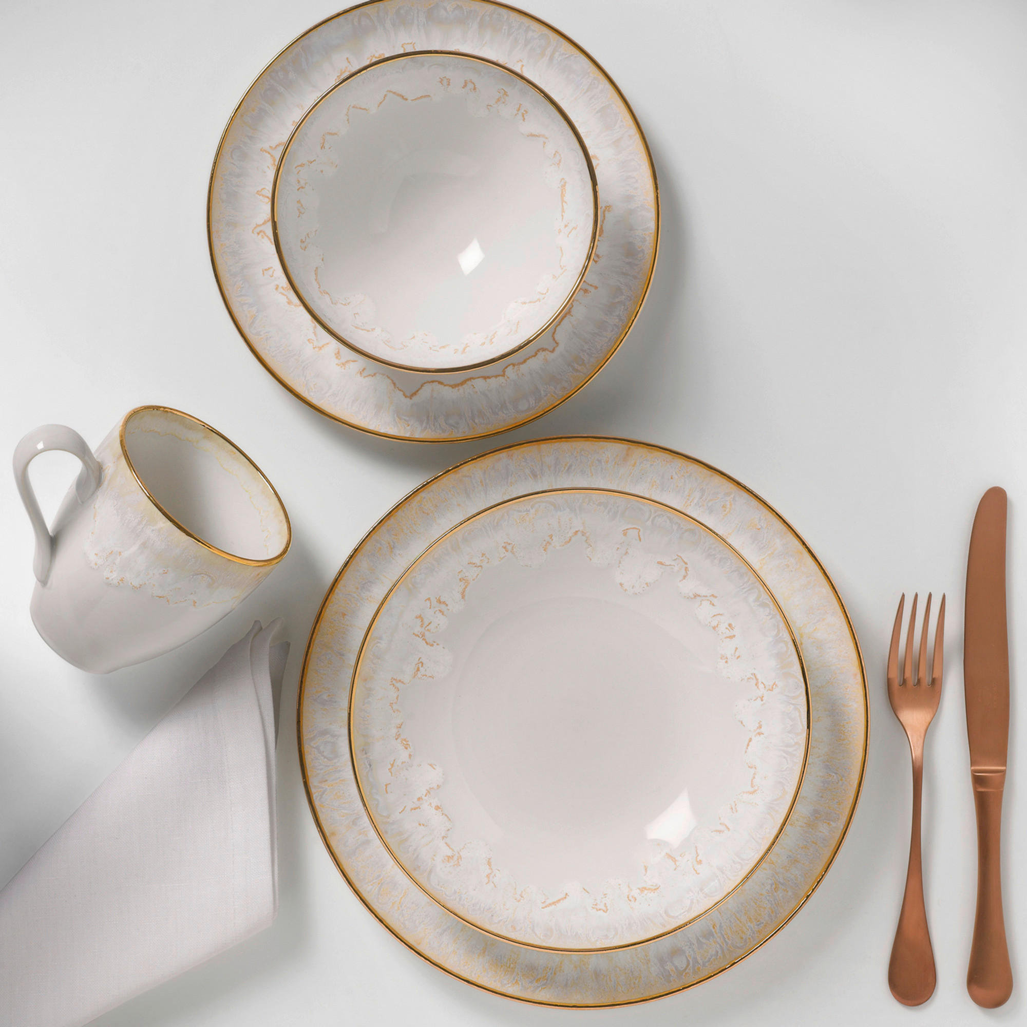 SERVIERPLATTE - Weiß Hochglanz/Goldfarben, Basics, Keramik (40/5/33cm) - Costa Nova