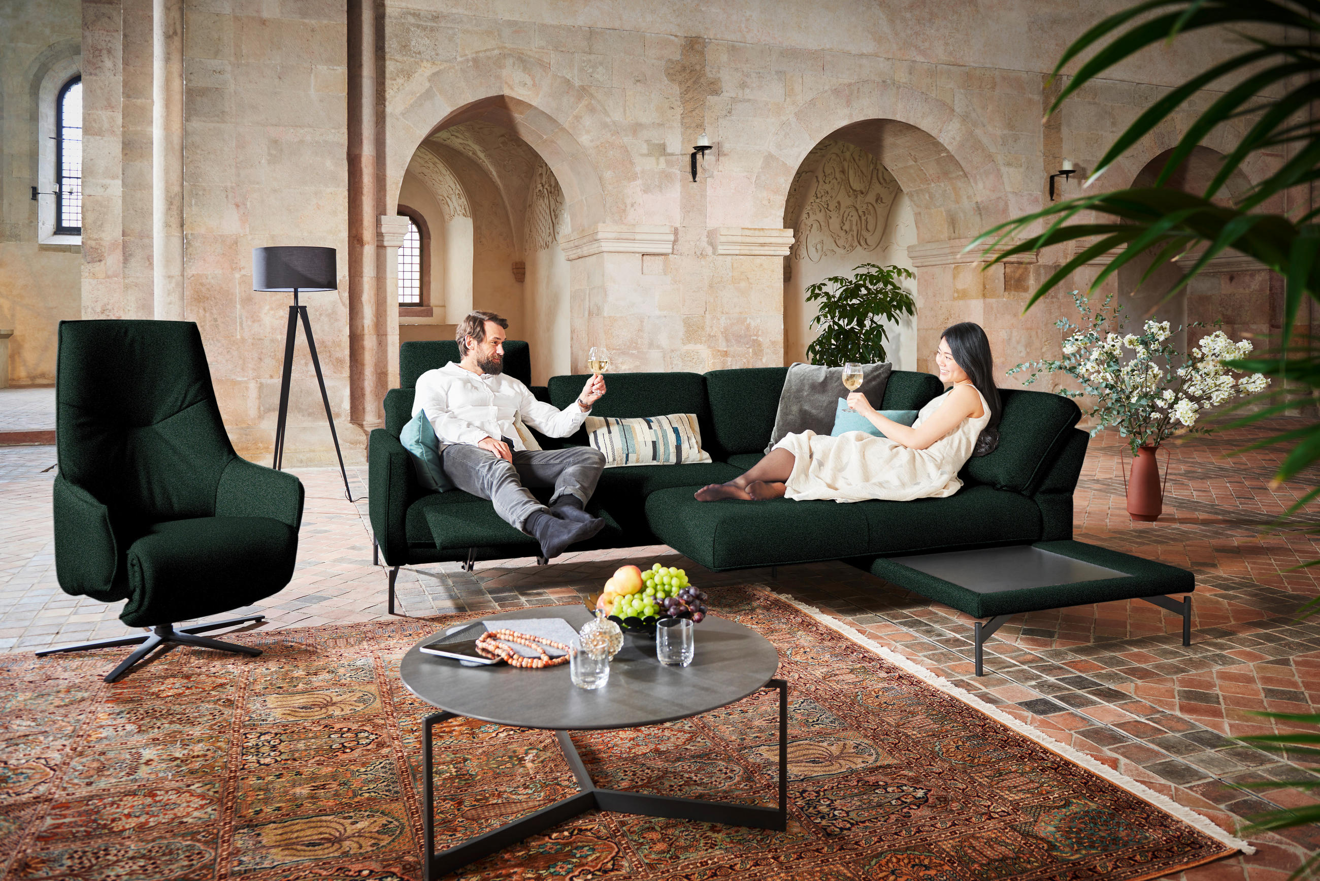 ECKSOFA in Flachgewebe, Struktur Dunkelgrün  254/230 cm  - Dunkelgrün/Anthrazit, Design, Textil/Metall (254/230cm) - Johann Jakob