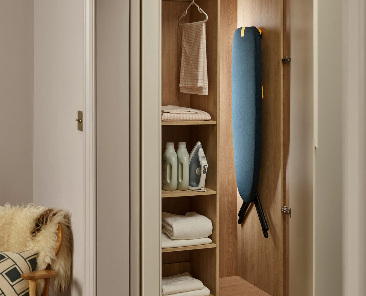 LIKALNA DESKA - modra/črna, Basics, naravni materiali (42/131/10cm) - Joseph Joseph