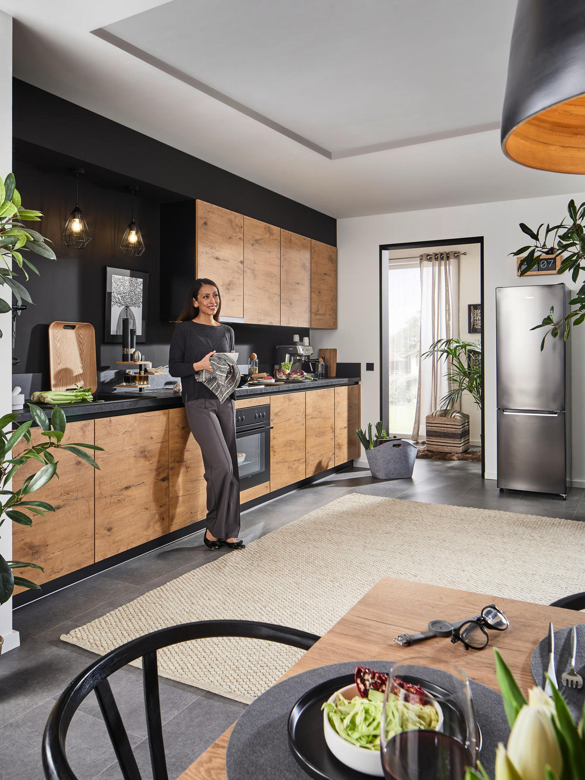 EINBAUKÜCHE   - Eichefarben/Schwarz, Basics, Holzwerkstoff - Venda