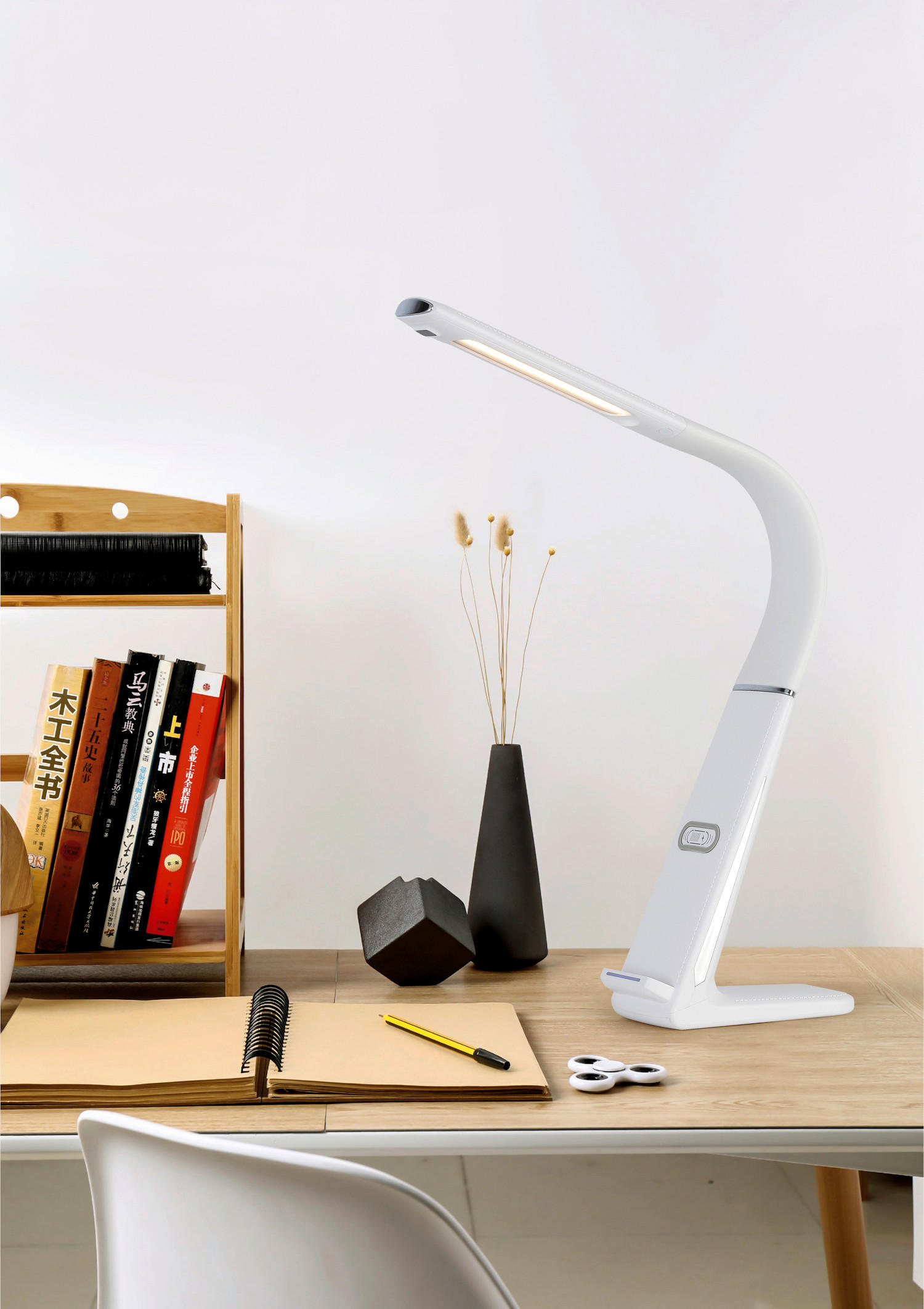 LAMPĂ DE BIROU CU LED - alb, Basics, plastic (6,5/13/48cm) - Novel