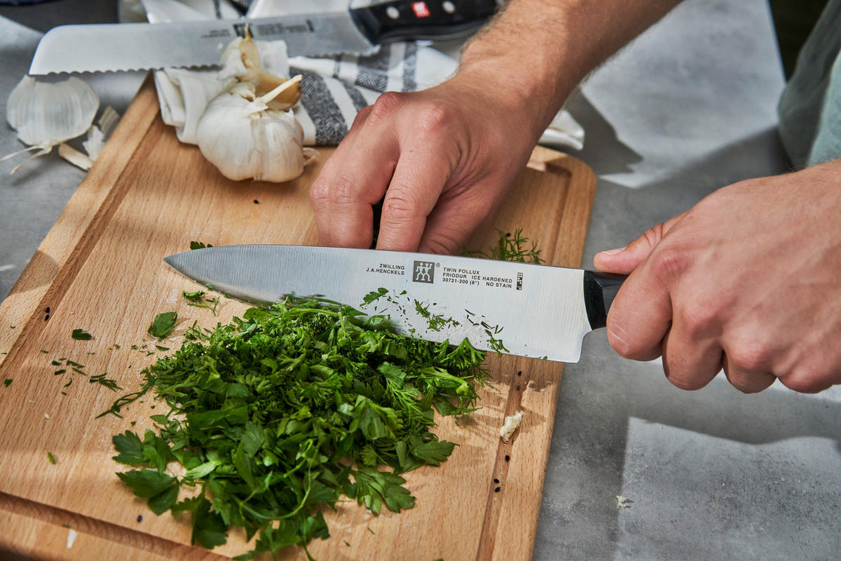 KOCHMESSER Signature 20 cm  - Edelstahlfarben/Schwarz, Basics, Kunststoff/Metall (20cm) - Zwilling