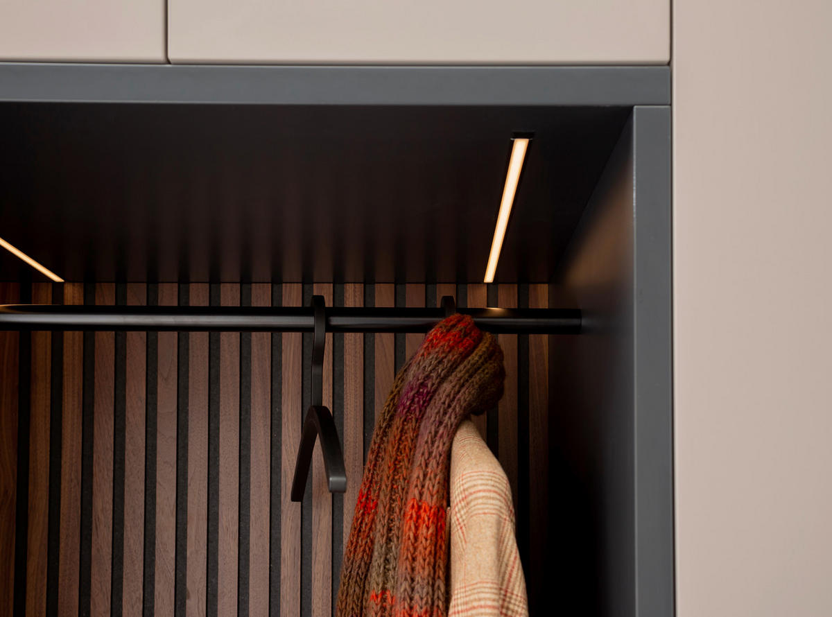 GARDEROBE 5-teilig  in 196/233/59 cm  - Anthrazit/Nussbaumfarben, Design, Holz/Holzwerkstoff (196/233/59cm) - Moderano