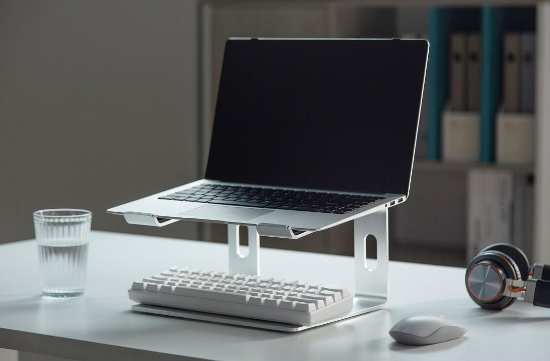 LAPTOP-HALTERUNG Metall Alufarben  - Alufarben, Design, Metall (26/14,2/22,5cm) - Boxxx