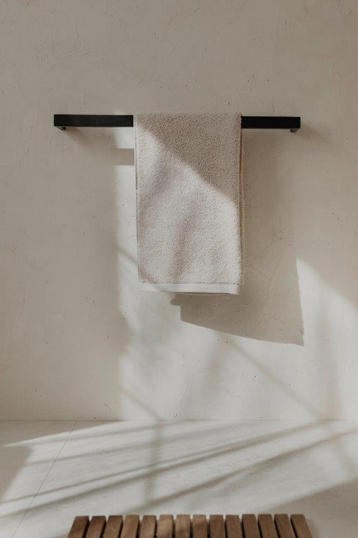 ŠIPKA ZA RUČNIK  boje grafita  LINEA  - boje grafita, Konvencionalno, metal (61,5/7,7/3cm) - Zack