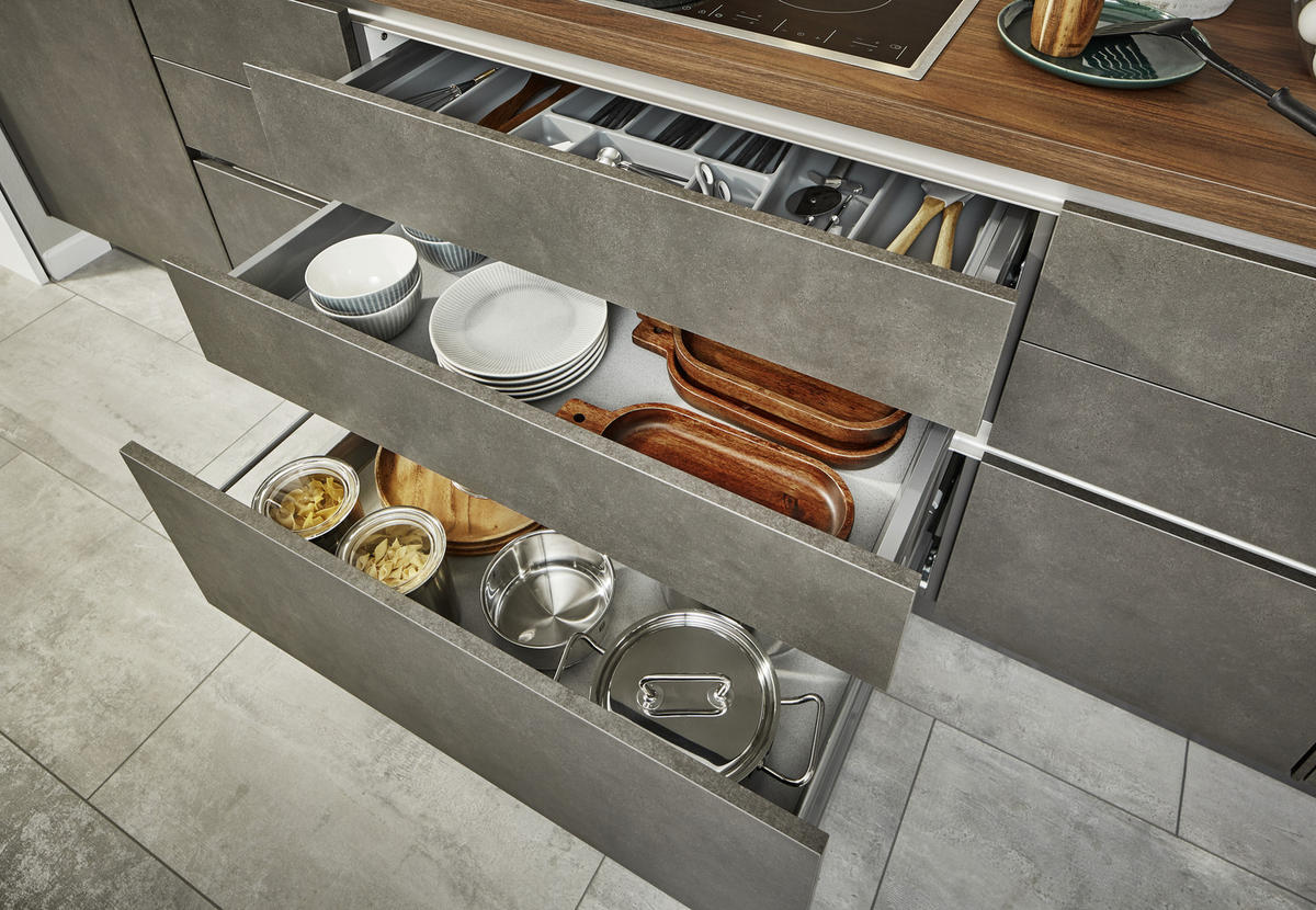 INBYGGNADSKÖK   - Design, trämaterial - Celina