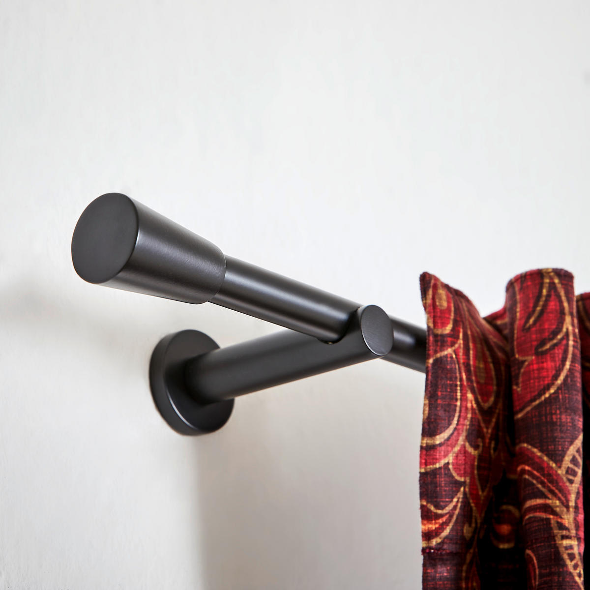 ZÁVESOVÁ TYČ S PRÍSLUŠENSTVOM 100-190 cm - čierna, Design, kov (100-190cm) - Homeware