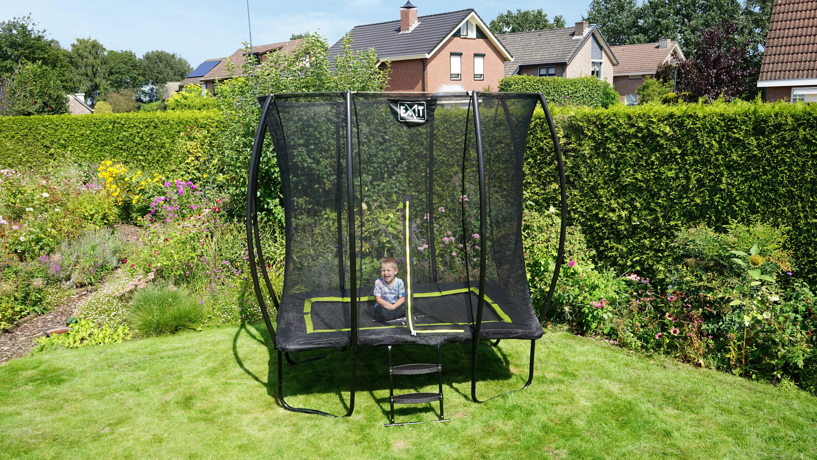 STUDSMATTA  - svart, Klassisk, metall (244/366cm) - EXIT Toys