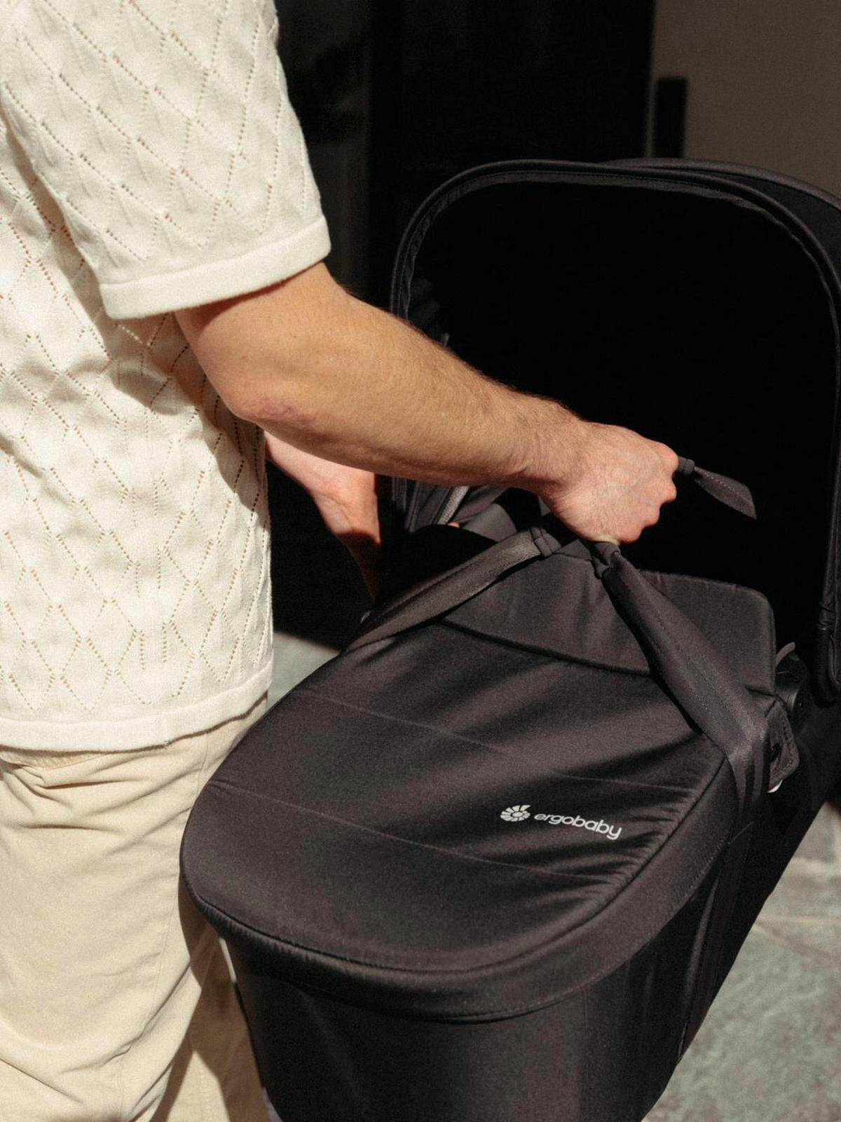 KOŠARA ZA SPAVANJE  METRO 3   - crna, Basics (77/36/57cm) - Ergobaby