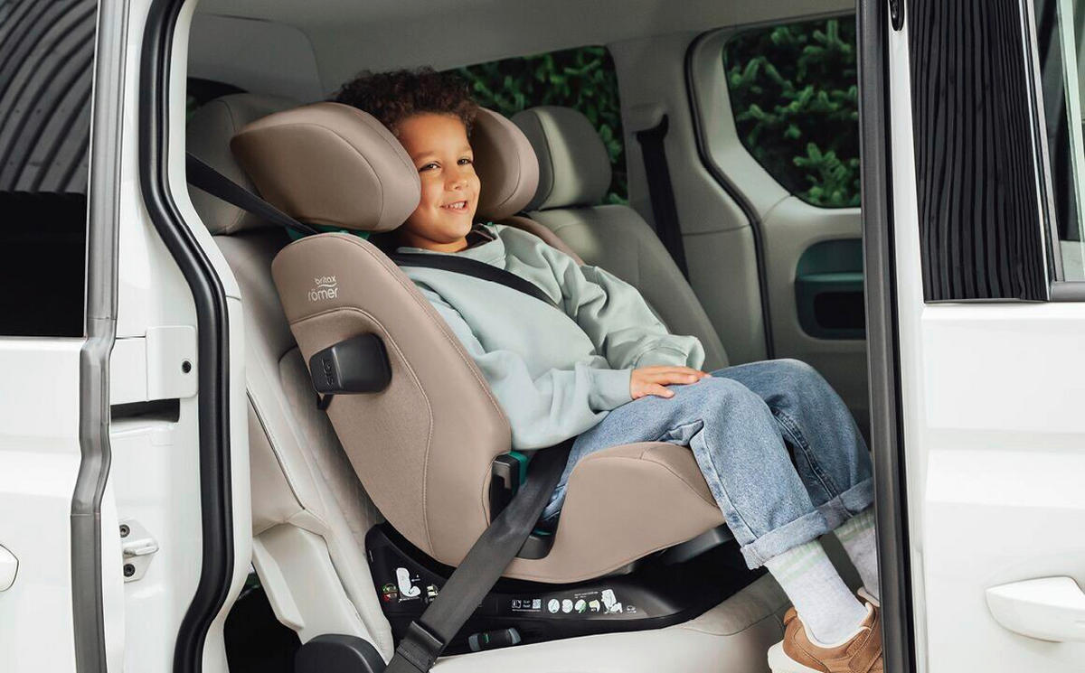 KINDERAUTOSITZ SAFEFIX Deep Grey   - Dunkelgrau, Basics, Kunststoff/Textil (44/69-83/48cm) - Britax Römer