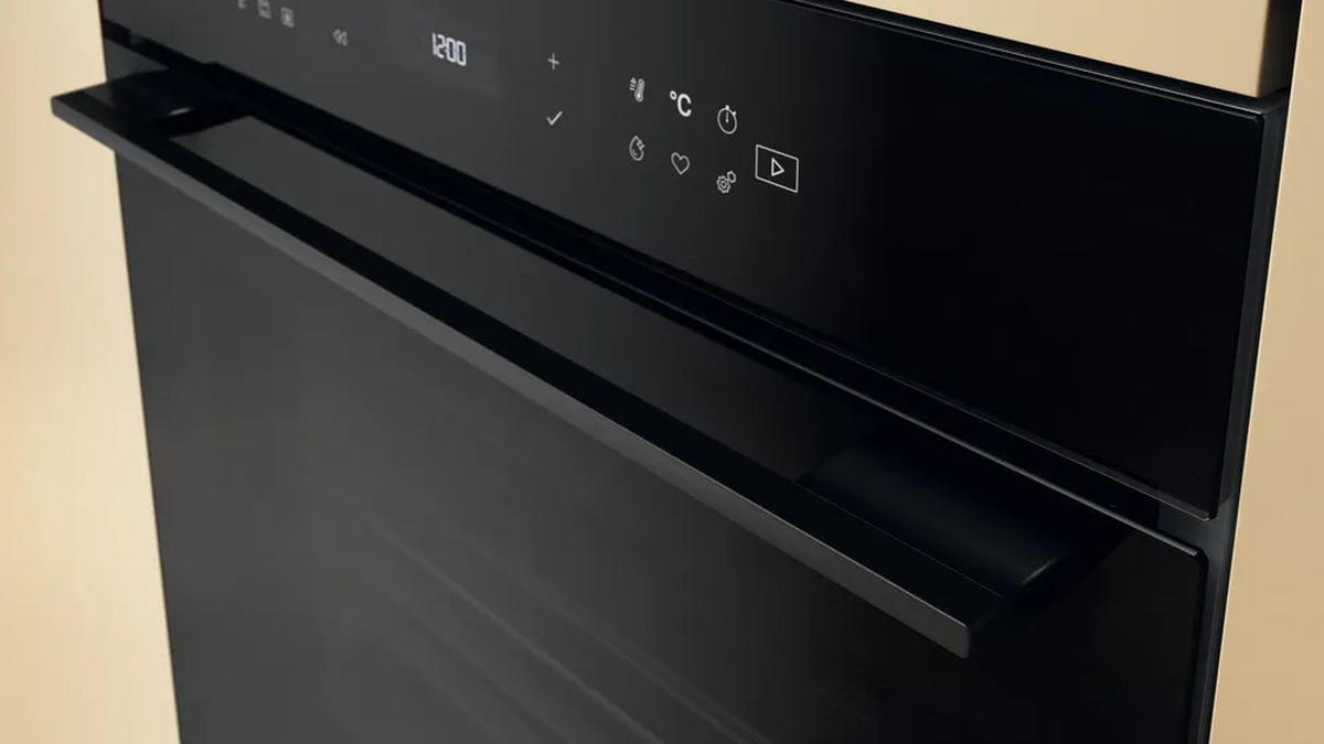 EINBAUBACKOFEN BBI78HT1SK  - Schwarz, Basics, Glas/Metall (59,5/59,5/54,9cm) - Bauknecht