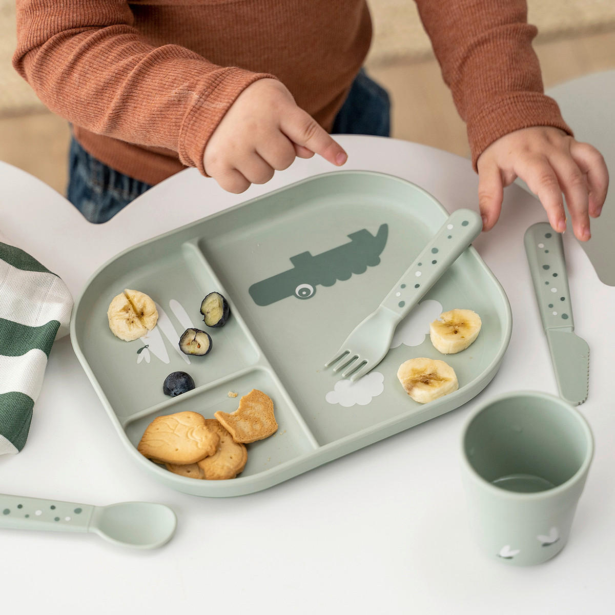 KINDERTELLER  - Hellgrün, Basics, Kunststoff (26/14,50/10,50cm)