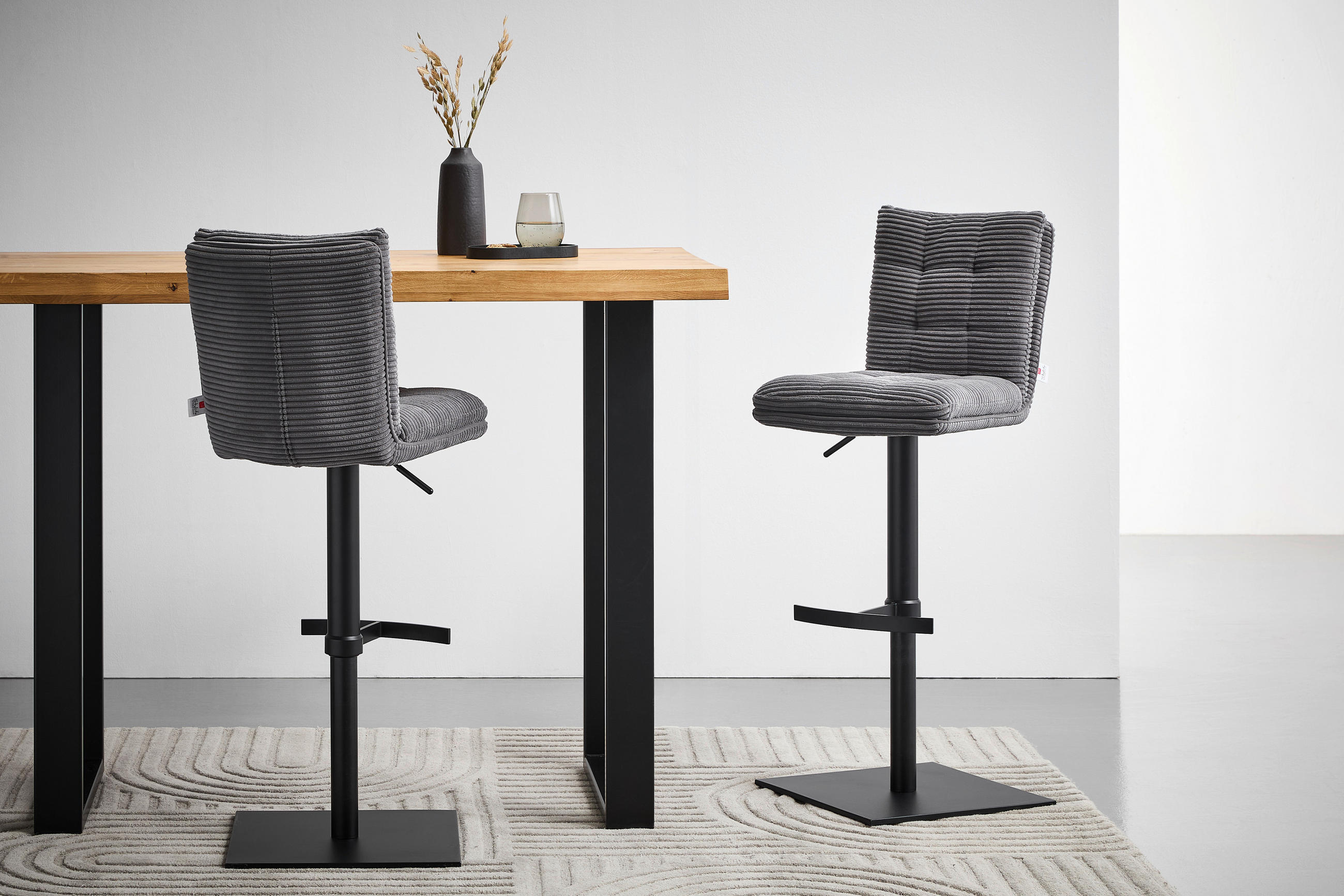 BARHOCKER Cord Blaugrau Eisen Sitzfläche 360° drehbar  - Blaugrau/Schwarz, Design, Textil/Metall (43/90-116/57cm) - Stylife