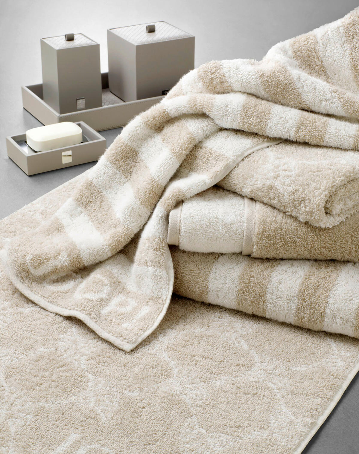 BRISAČA ZA TUŠIRANJE CLASSIC DOUBLEFACE  peščene barve, bež 80/150 cm  - bež/peščene barve, Design, tekstil (80/150cm) - Joop!