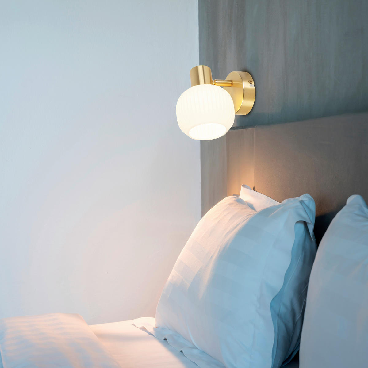 WANDLEUCHTE LEARTA 16/10/13,5 cm   - Messingfarben/Weiß, LIFESTYLE, Glas/Metall (16/10/13,5cm) - Näve