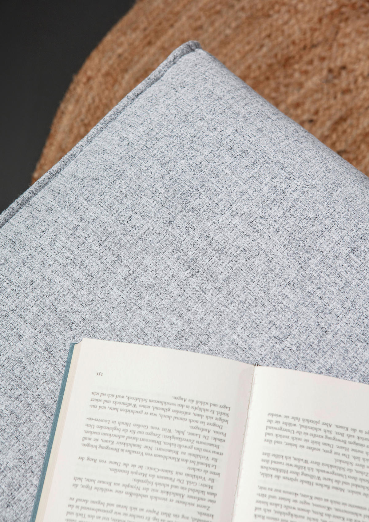 ÖRONLAPPSFÅTÖLJ i flatväv ljusgrå  - ljusgrå/svart, Design, metall/textil (83/106/89cm)