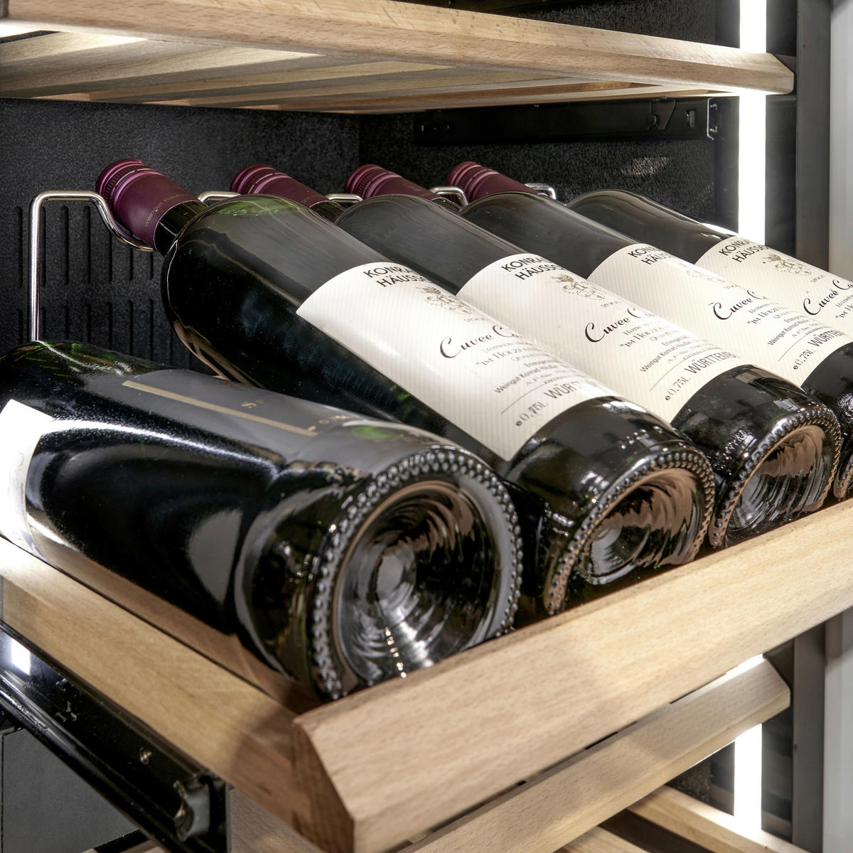 WEINKÜHLSCHRANK WineExcellence WE 96  - Schwarz, Basics, Glas (59,5/179,0/57,5cm) - CASO Design