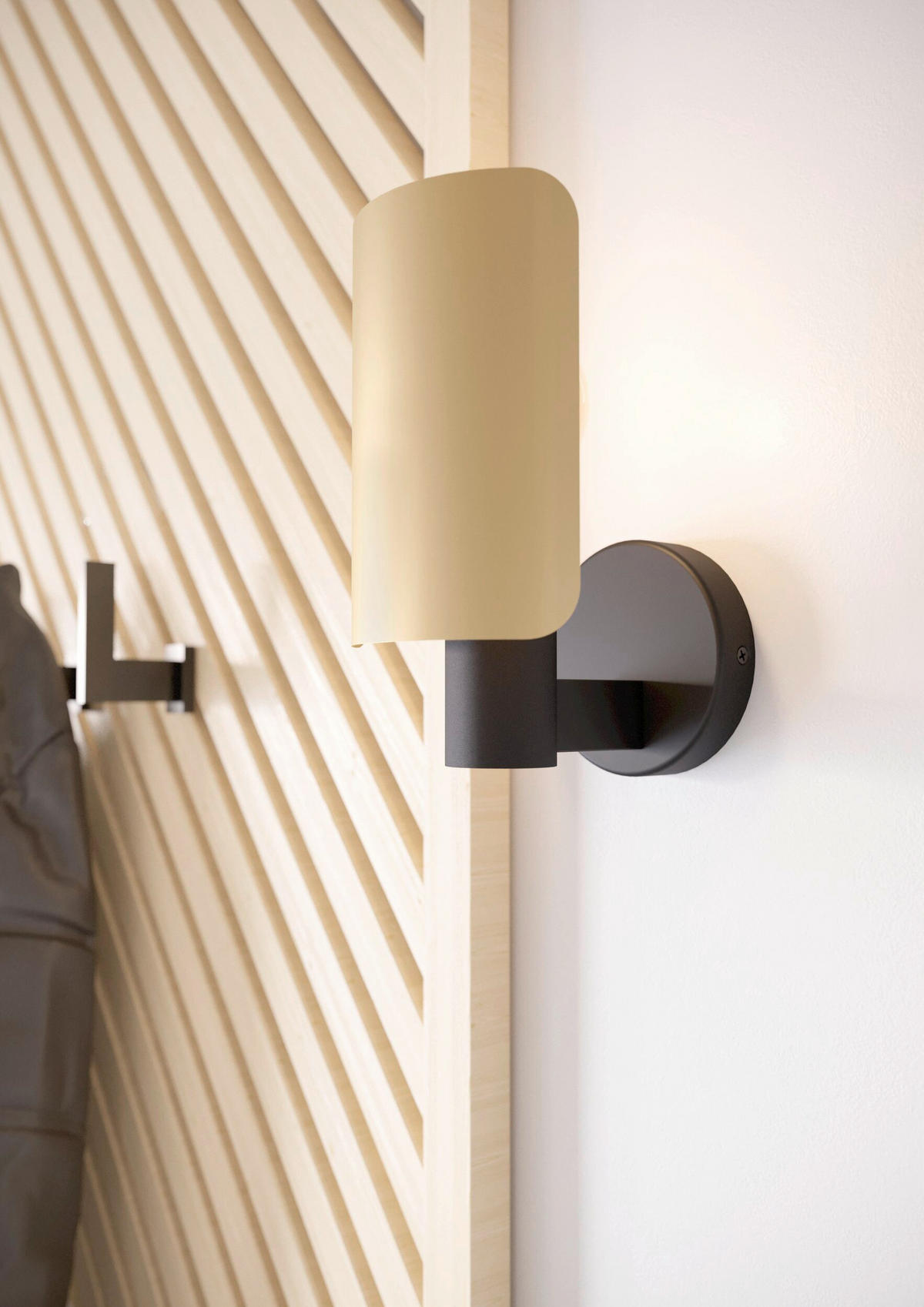 APLICĂ DE PERETE - auriu/negru, Basics, metal (12/0/22.5cm)