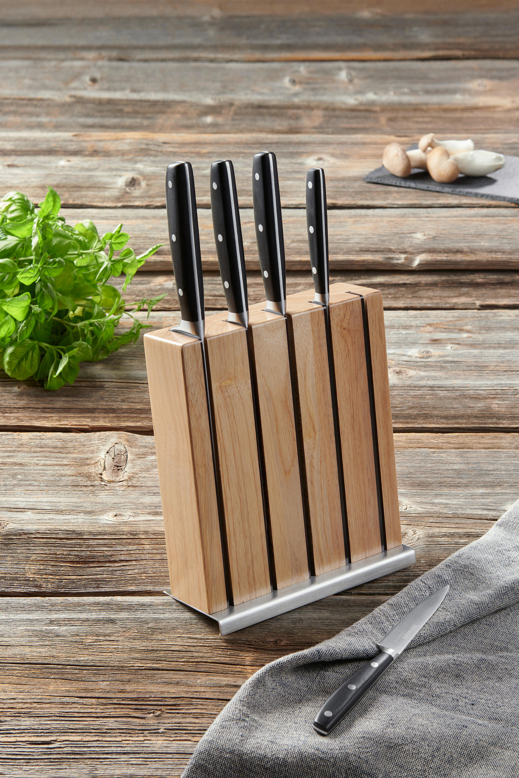 BLOK NA NOŽE  6dílné - černá/přírodní barvy, Basics, kov/dřevo - Homeware Profession.