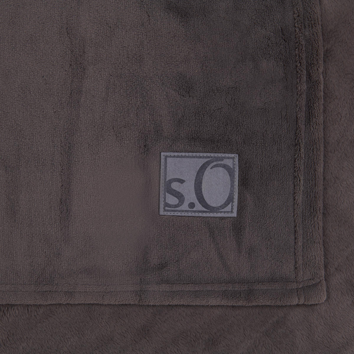 DEKORATIVNA ODEJA 150/200 cm sivorjava  - sivorjava, Basics, tekstil (150/200cm) - S. Oliver