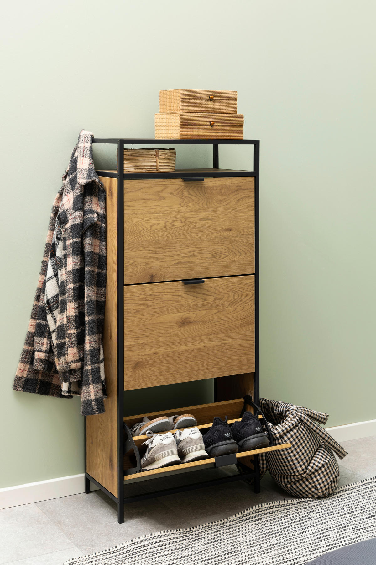 SCHUHSCHRANK Schwarz, Wildeiche  - Wildeiche/Eichefarben, Design, Papier/Holzwerkstoff (56/129/30cm) - Livetastic