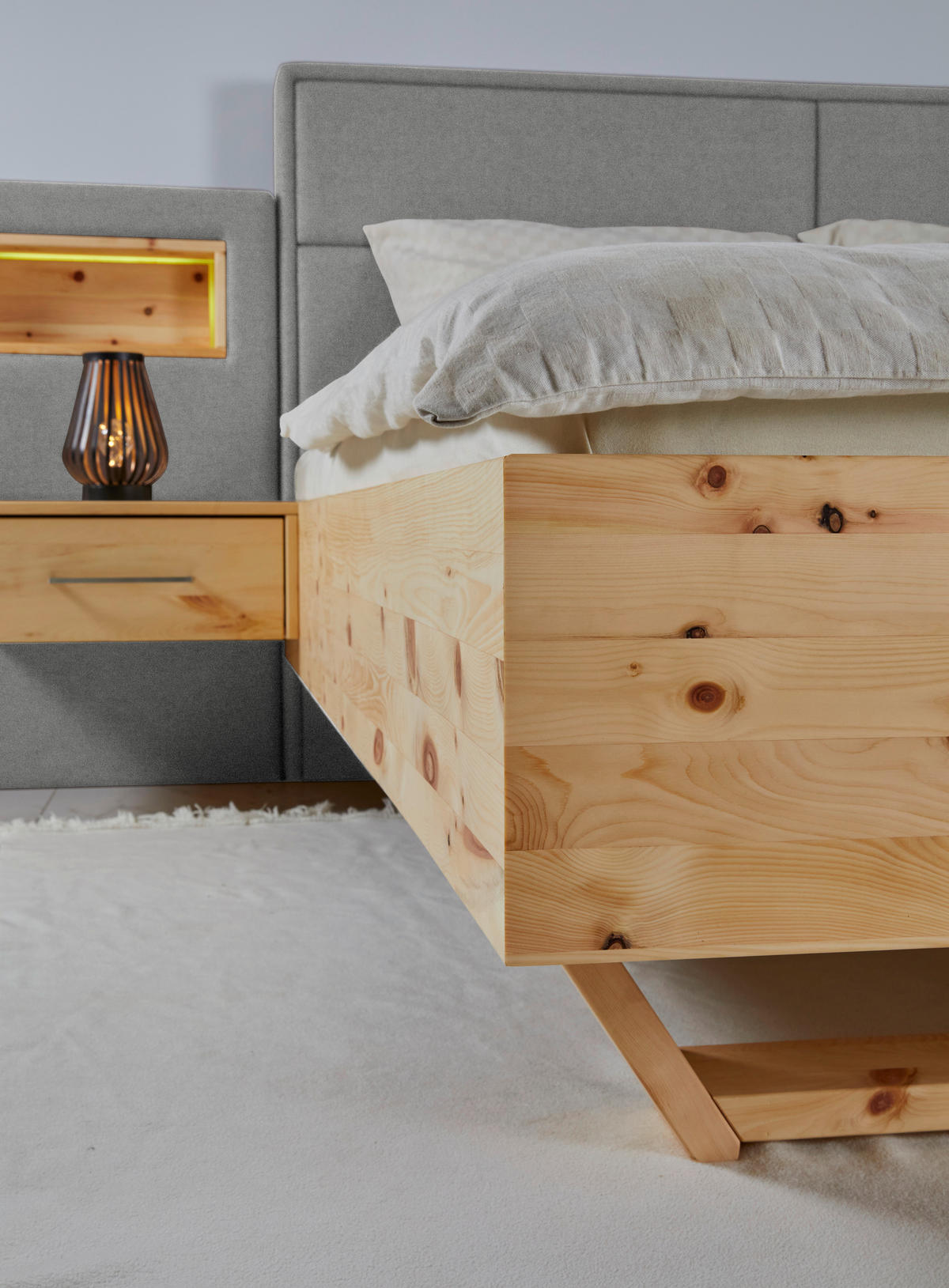 BETT 160/200 cm  Zirbelkieferfarben, Hellgrau   - Zirbelkieferfarben/Hellgrau, Natur, Holz/Textil (160/200cm) - Valnatura