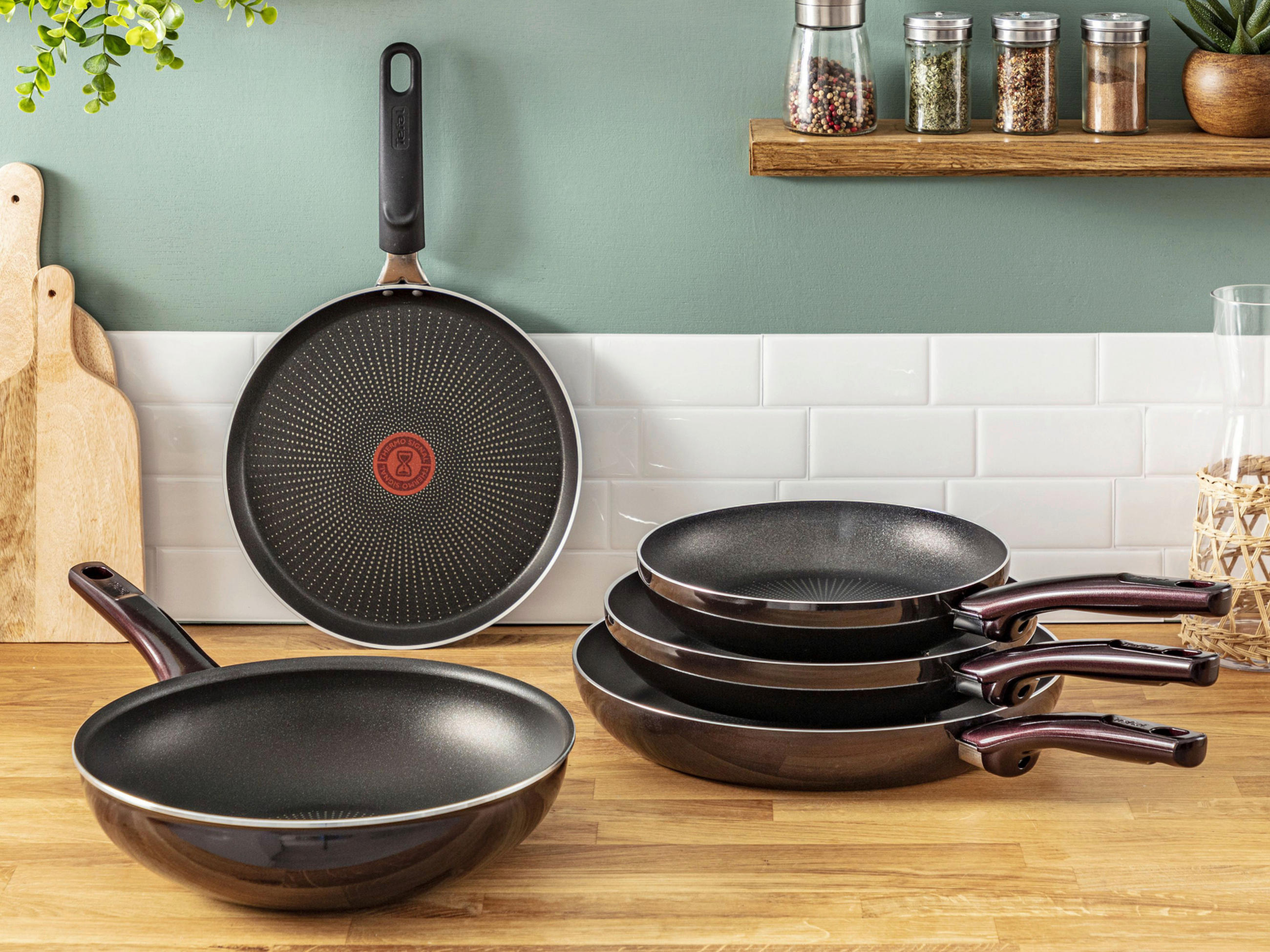 SERPENYŐ 28 cm  - Basics, fém (28cm) - Tefal