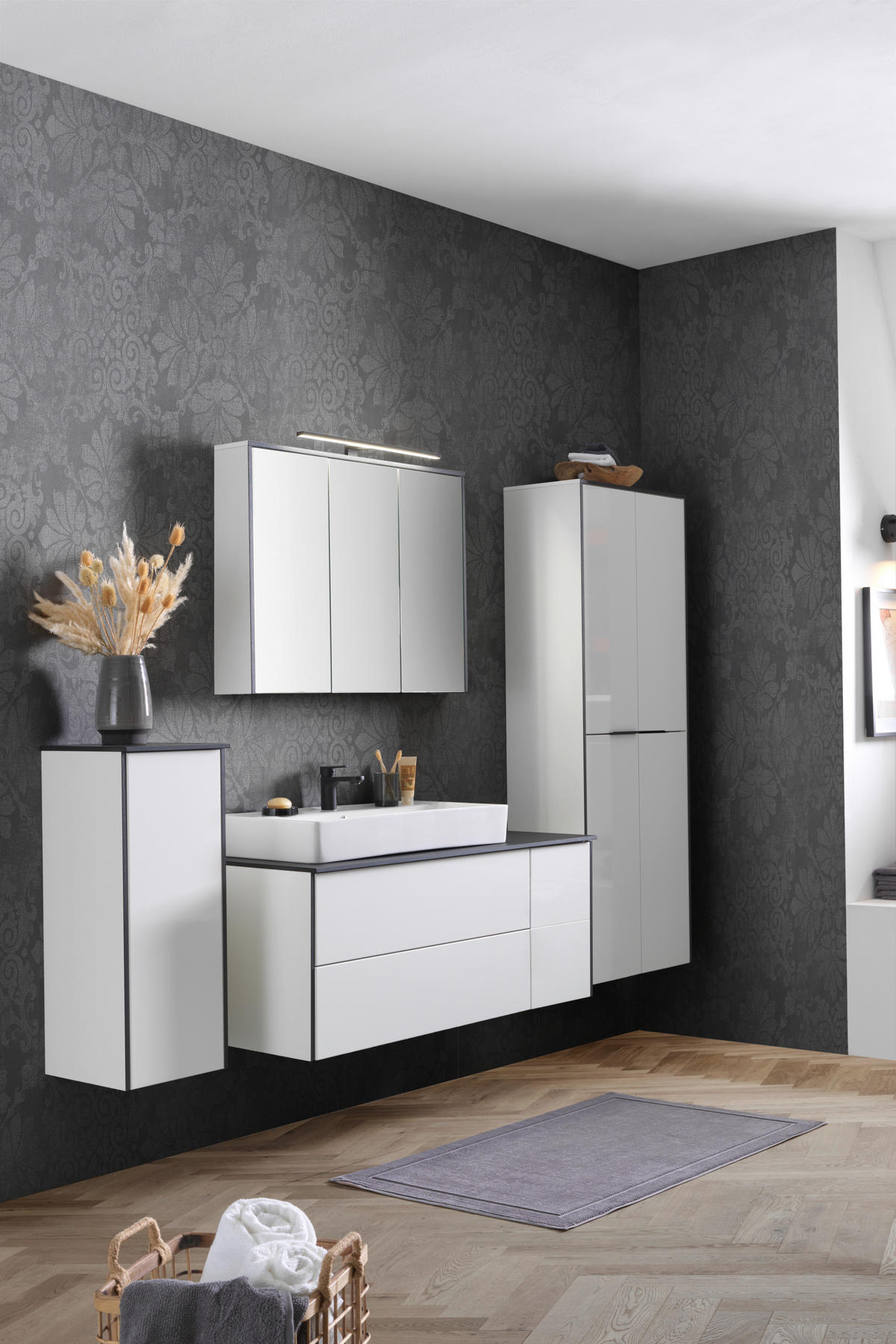 BADEZIMMER  in 122,4 cm  - Weiß Hochglanz/Schwarz, Basics, Glas/Keramik (122,4cm) - Voleo