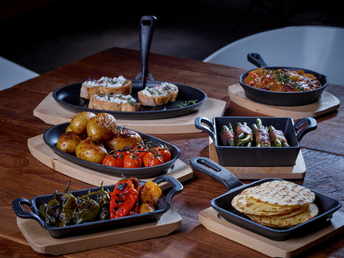 SERVIERPFANNE Emaille  - Schwarz, Basics, Metall (25,4/15,8/3,2cm) - Echtwerk