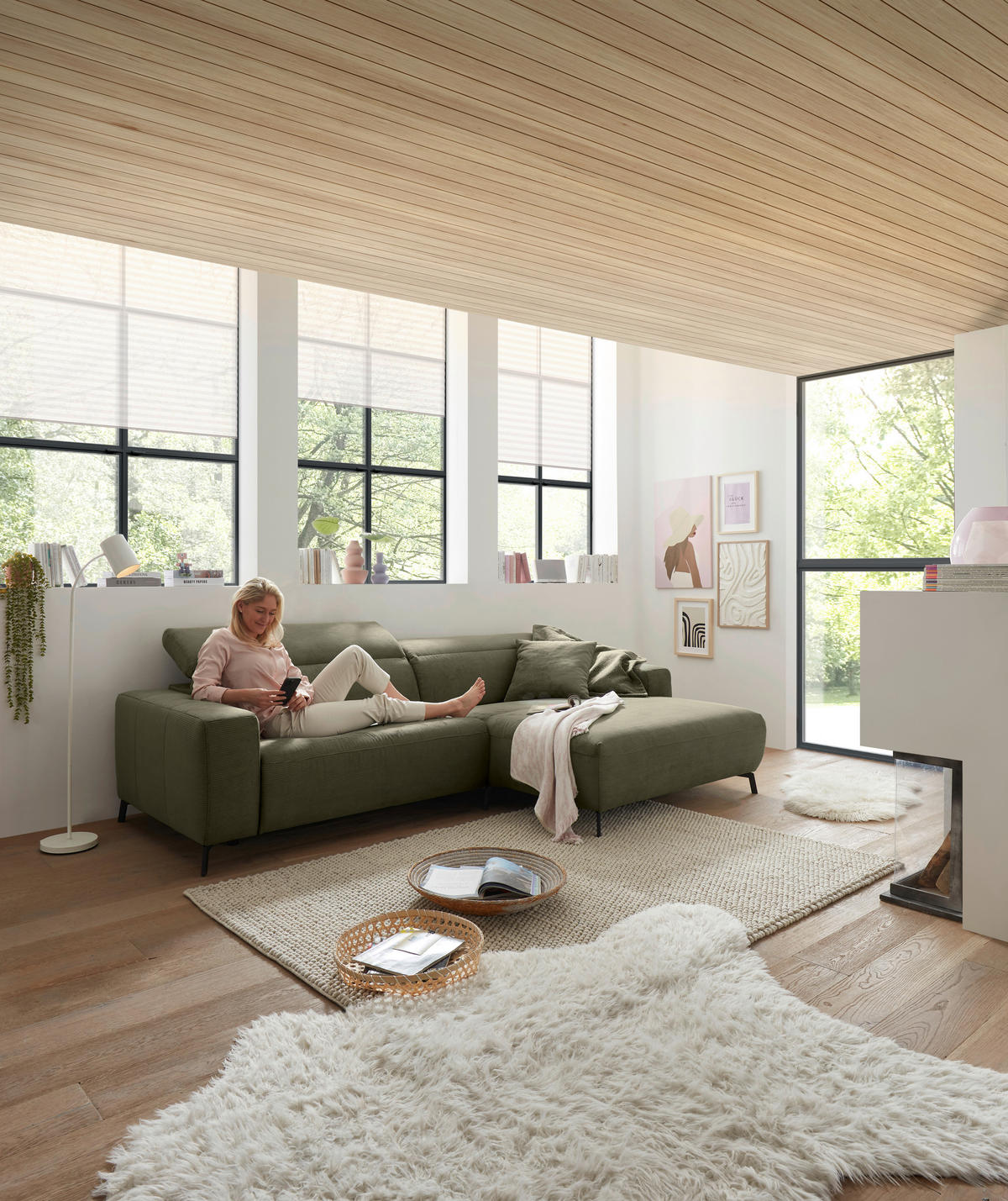 ECKSOFA in Feincord Olivgrün  - Schwarz/Olivgrün, Design, Textil/Metall (294/172-177cm) - Pure Home Lifestyle