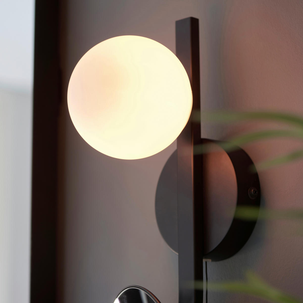 BADEZIMMER-WANDLEUCHTE 18/14,9/39 cm   - Opal/Schwarz, KONVENTIONELL, Glas (18/14,9/39cm) - ENDON