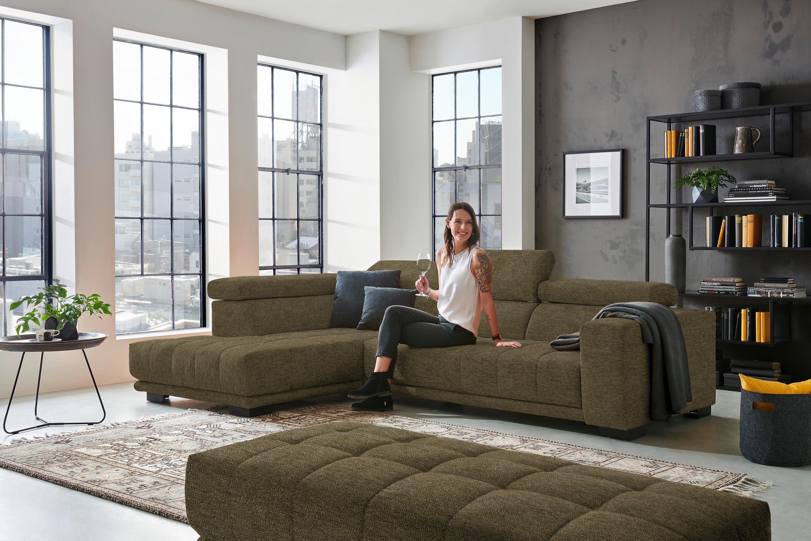 ECKSOFA in Mikrofaser Dunkelgrün  - Dunkelgrün/Schwarz, Design, Textil/Metall (207/301cm) - Xora