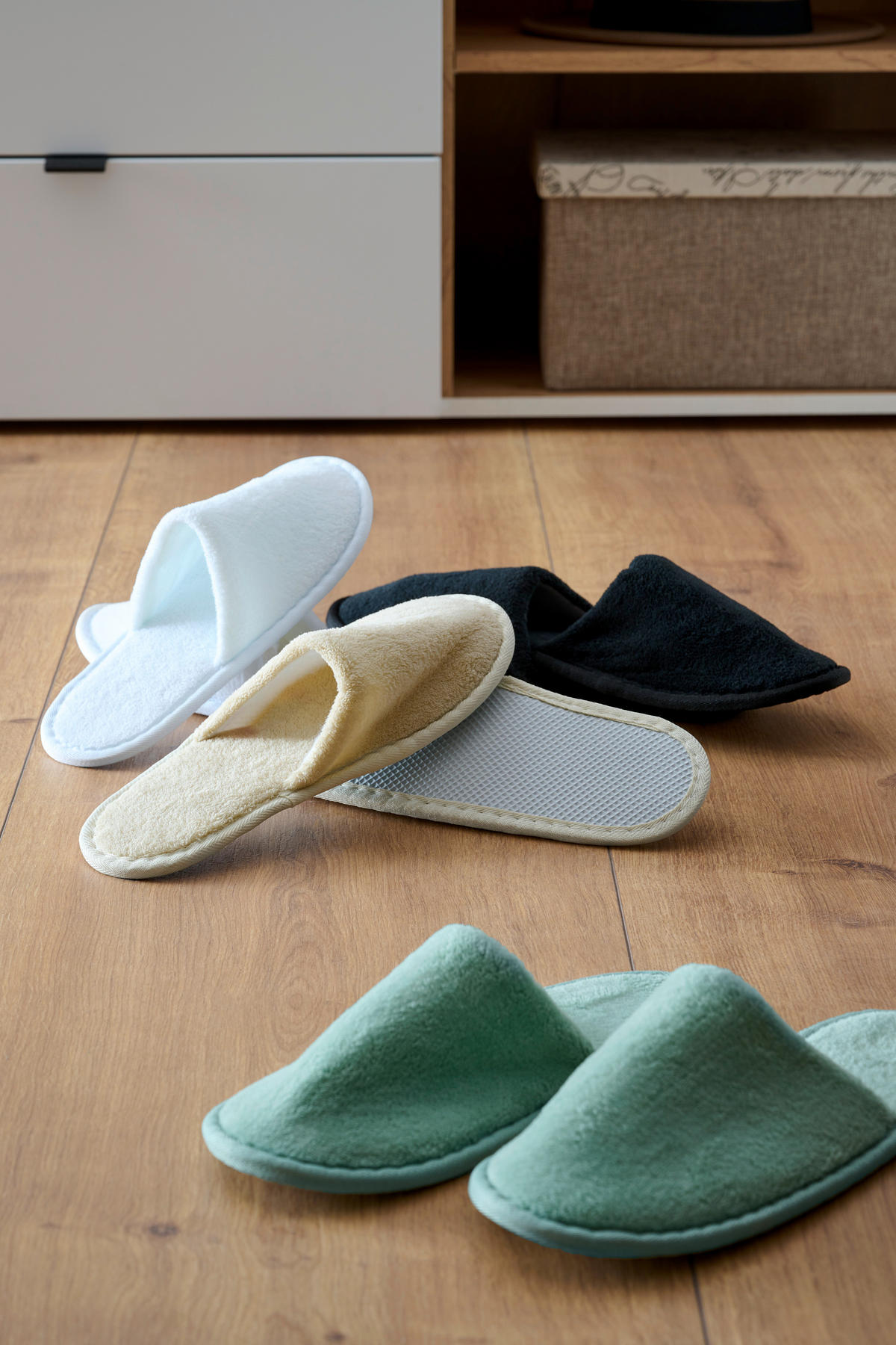 OBUV PRO HOSTY - Basics, textil (40-44null) - Boxxx