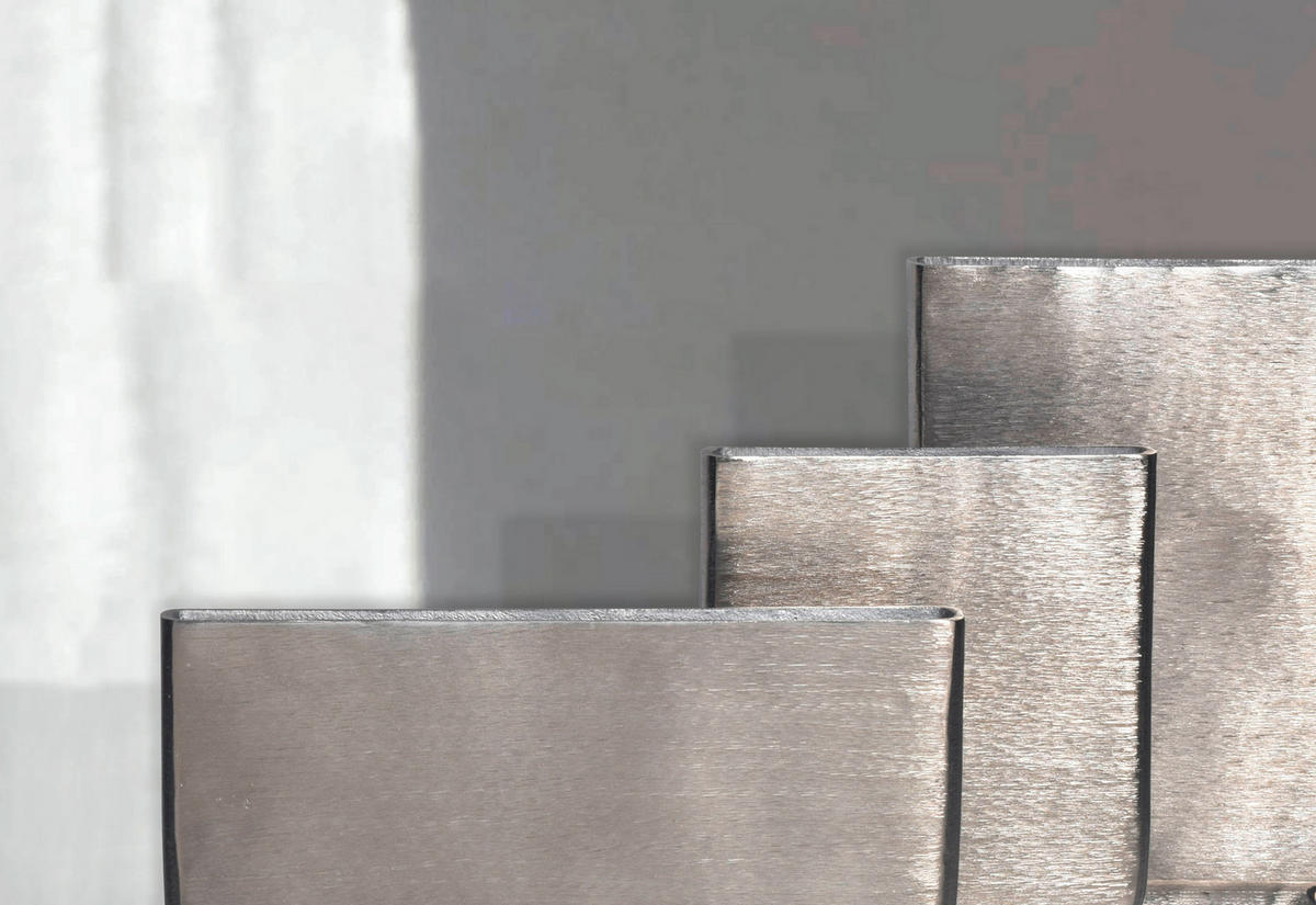 DEKOVASE  - Silberfarben, Design, Metall (26/33/4cm) - Livetastic
