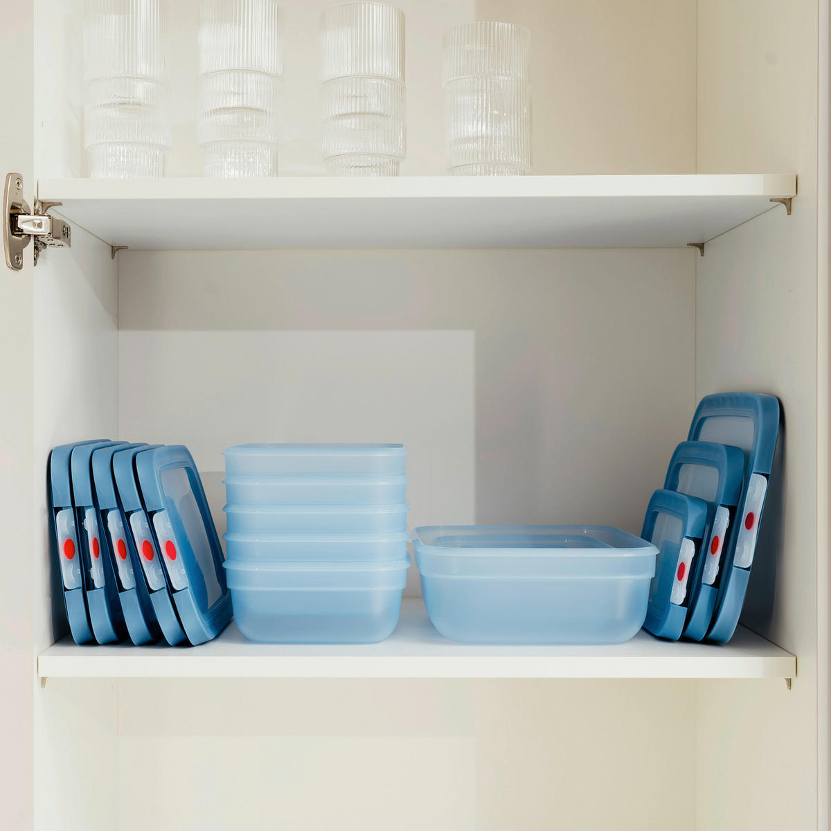 FRISCHHALTEDOSE One Click 0.75L L  - Hellblau, Basics, Kunststoff (17,49/11,71/8,25cm) - Emsa