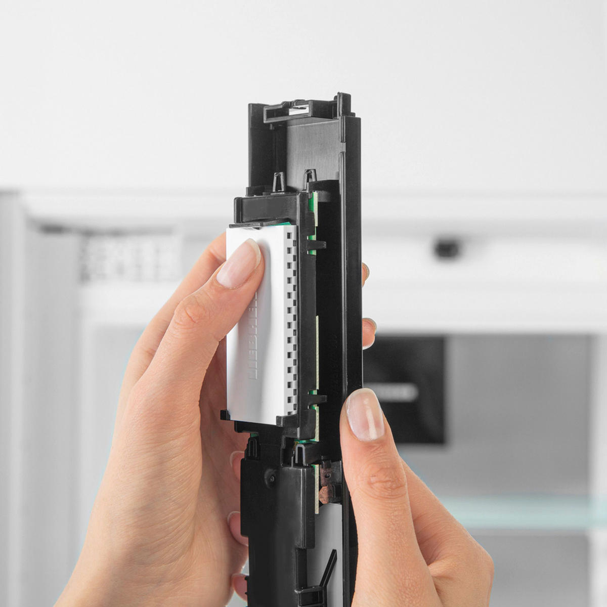 SMART-GERÄT - Weiß, Basics, Kunststoff (6,7/3,3/1,2cm) - Liebherr