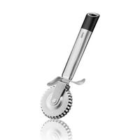 RAVIOLIAUSSTECHER   - Edelstahlfarben/Schwarz, Basics, Kunststoff/Metall (6/19,5cm) - Gefu