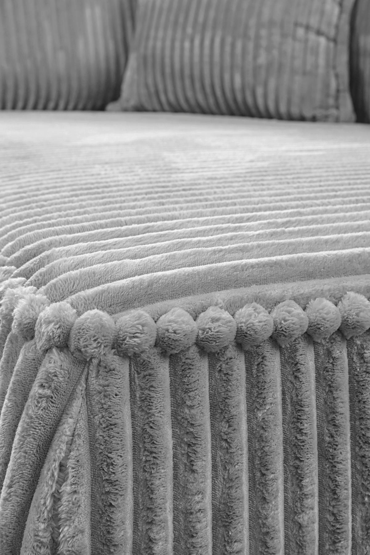 RÉCAMIERE in Cord Hellgrau  - Hellgrau/Schwarz, Design, Holz/Textil (207/75/121cm) - MID.YOU