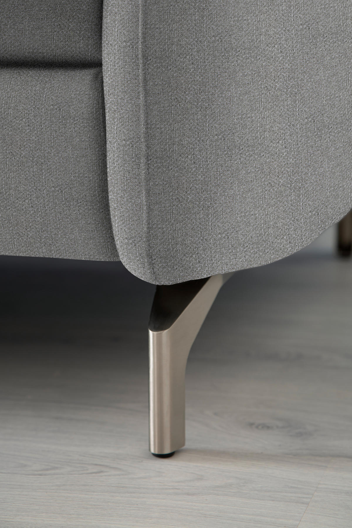 2,5-SITZER in Flachgewebe Hellgrau  - Hellgrau/Nickelfarben, Design, Textil/Metall (212/87/100cm) - Schöner Wohnen