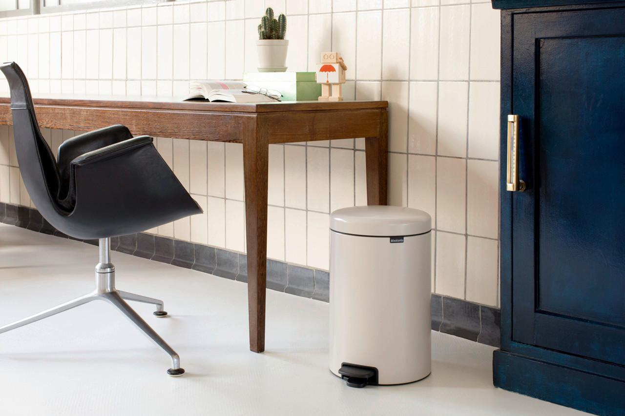 ODPADKOVÝ KOŠ  20 l - Design (38/29/46,7cm) - Brabantia