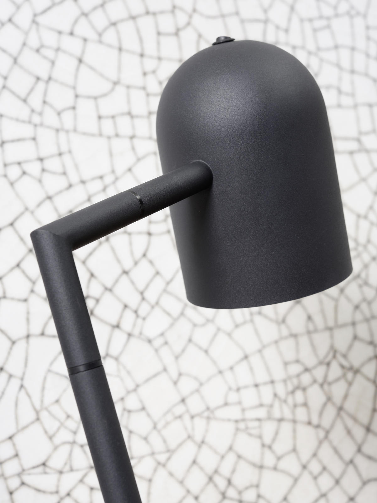 STEHLEUCHTE - Schwarz, Design, Metall (17/141/17cm) - It's about Romi