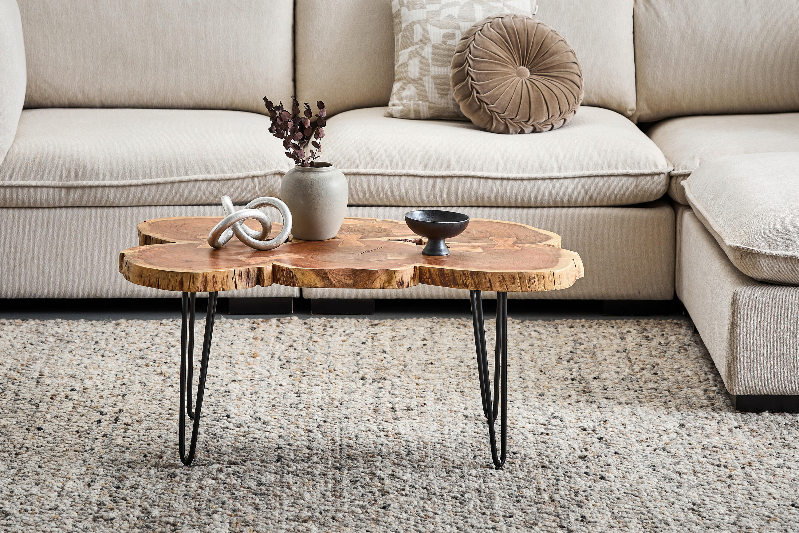 COUCHTISCH Akazie vollmassiv Freiform Akaziefarben, Schwarz  - Schwarz/Akaziefarben, Natur, Holz/Metall (93/60/45cm) - Livetastic
