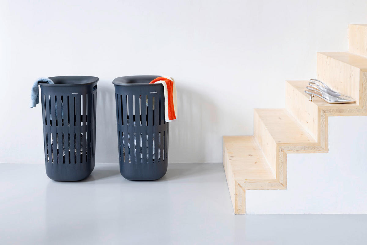 KOŠARA ZA PERILO - črna, Basics, umetna masa (38,2/38,2/64,3cm) - Brabantia
