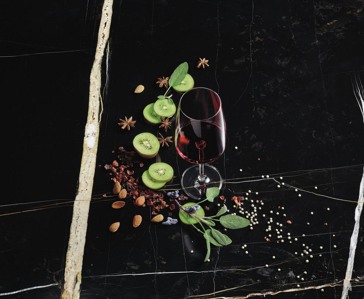 ČAŠA ZA CRNO VINO  535 ml  Vivid Senses  - prozirno, Design, staklo (8,8/23,6cm) - Zwiesel Glas