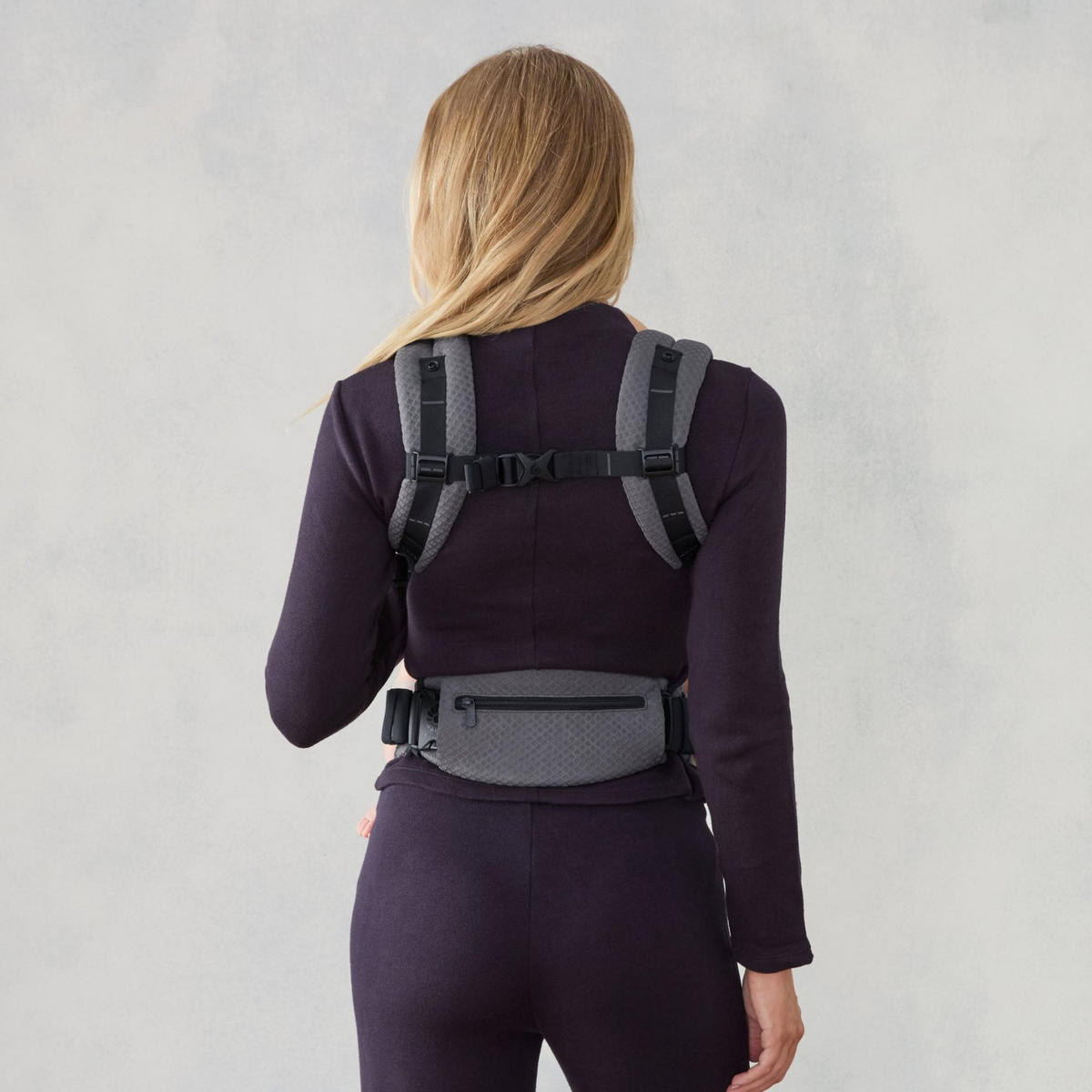 KENGUR NOSILJKA  Omni Deluxe Mesh  - tamnosiva, Osnovno, tekstil (26.5/27.5/14.8cm) - Ergobaby