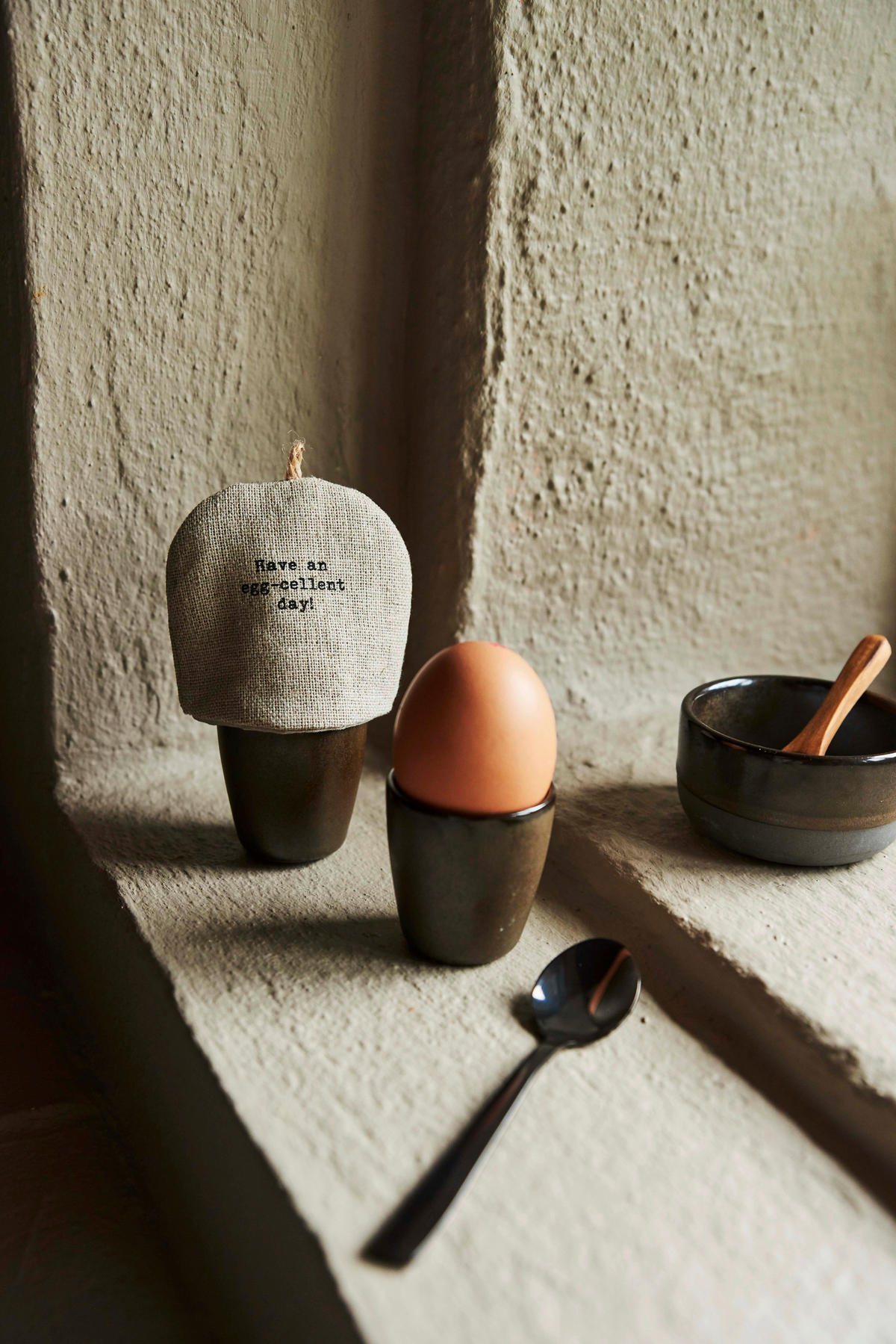 EIERBECHER RAW Keramik  - Braun, Basics, Keramik (5/5.3cm) - Aida