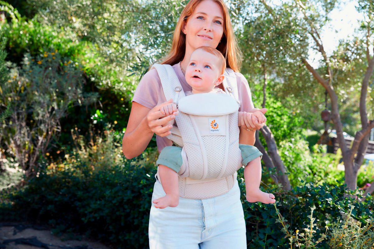 KENGUR NOSILJKA  Omni Breeze  - bež, Osnovno, tekstil (0,7kg) - Ergo Baby